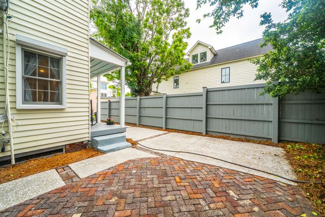 1 Ducs Court, Charleston, SC 29403