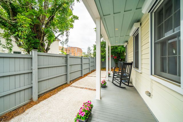 1 Ducs Court, Charleston, SC 29403