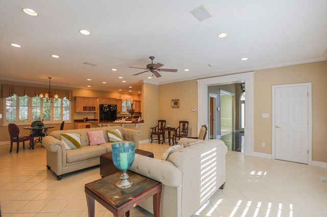 1001 Lakeview Drive, Paducah, KY 42003