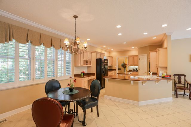 1001 Lakeview Drive, Paducah, KY 42003