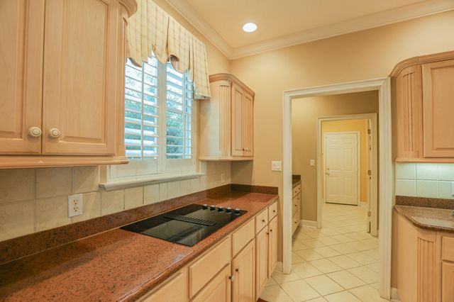 1001 Lakeview Drive, Paducah, KY 42003