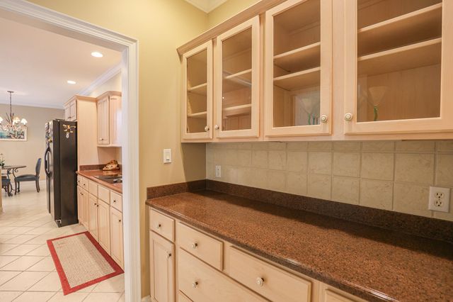 1001 Lakeview Drive, Paducah, KY 42003