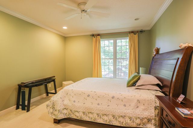 1001 Lakeview Drive, Paducah, KY 42003