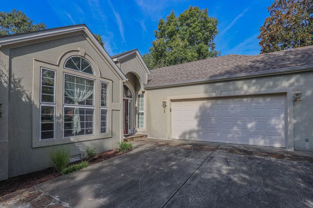 1001 Lakeview Drive, Paducah, KY 42003