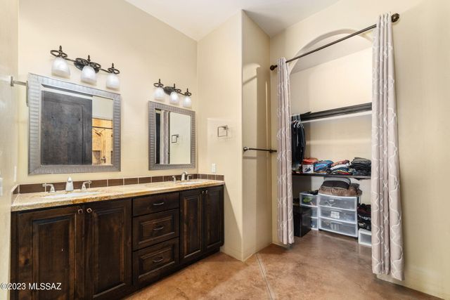 5670 W Triangle X Place, Tucson, AZ 85713