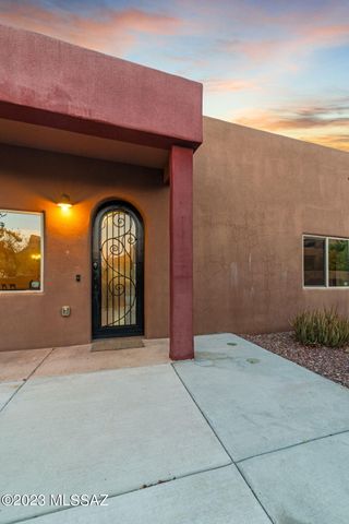 5670 W Triangle X Place, Tucson, AZ 85713