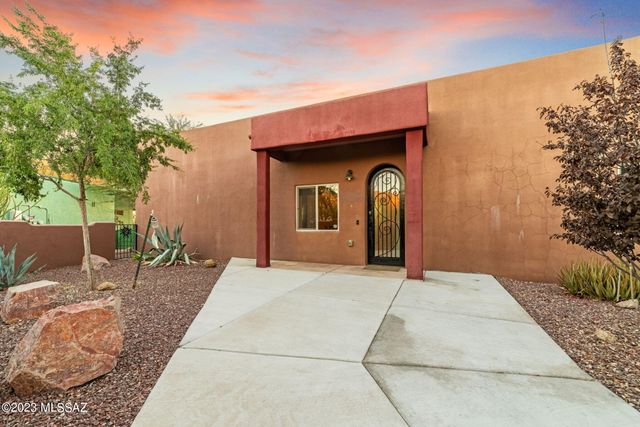 5670 W Triangle X Place, Tucson, AZ 85713