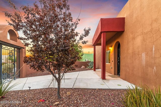 5670 W Triangle X Place, Tucson, AZ 85713