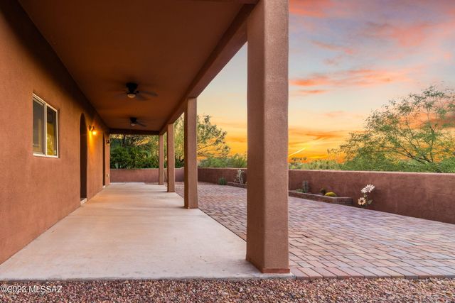 5670 W Triangle X Place, Tucson, AZ 85713