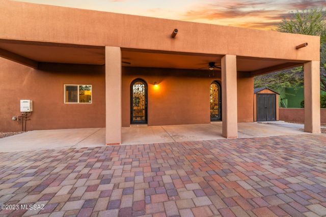 5670 W Triangle X Place, Tucson, AZ 85713