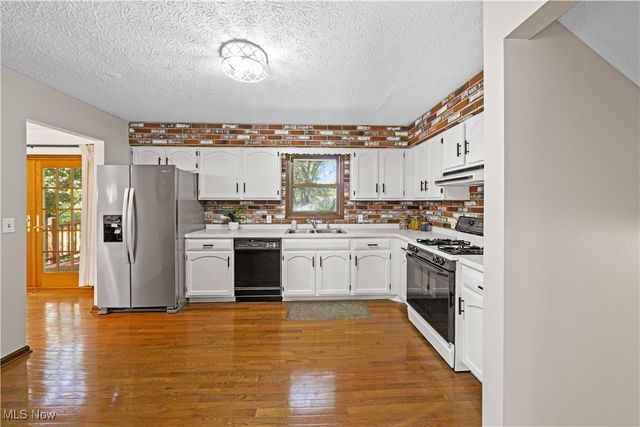 1041 Fronek Drive, Streetsboro, OH 44241