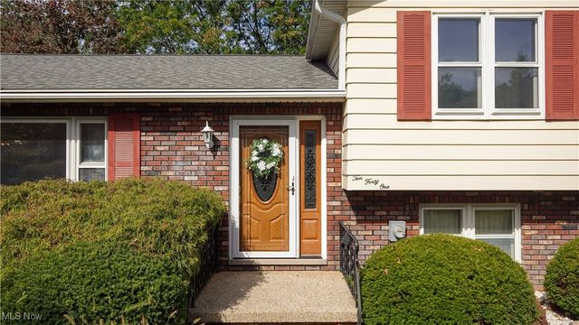 1041 Fronek Drive, Streetsboro, OH 44241