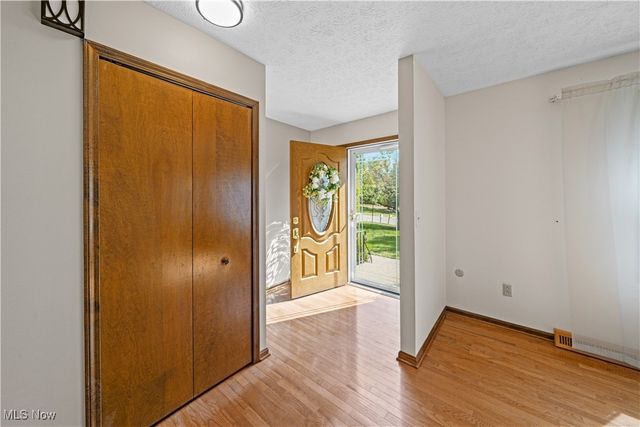 1041 Fronek Drive, Streetsboro, OH 44241