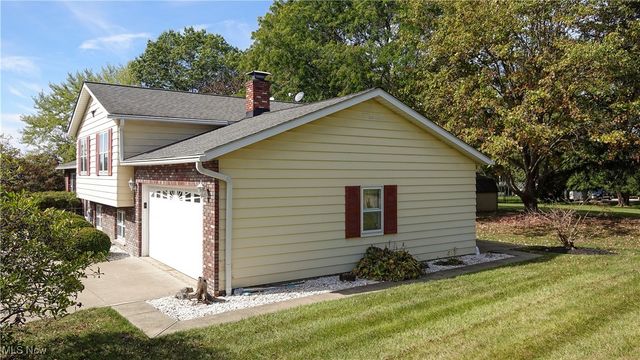 1041 Fronek Drive, Streetsboro, OH 44241
