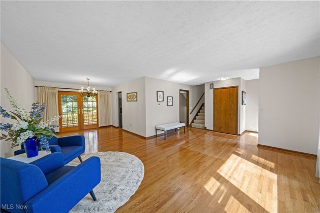 1041 Fronek Drive, Streetsboro, OH 44241