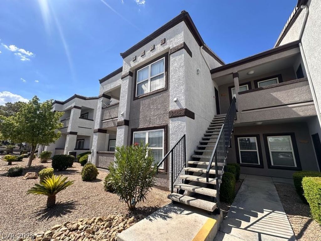 7255 West Sunset Road 1027, Las Vegas, NV 89113