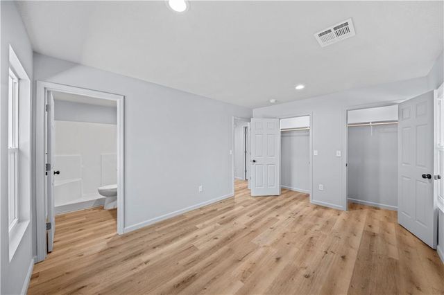 520 W Hunter Street, Nevada, MO 64772