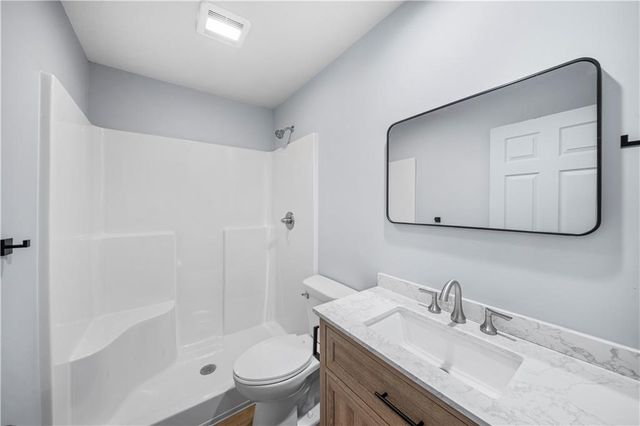 520 W Hunter Street, Nevada, MO 64772