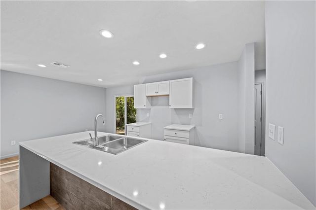 520 W Hunter Street, Nevada, MO 64772