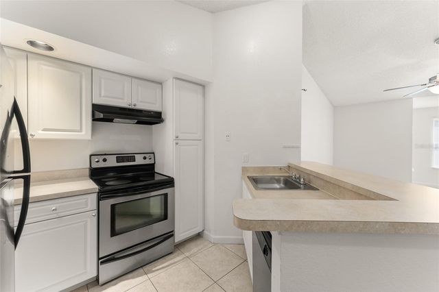 4532 COMMANDER DRIVE 2133, Orlando, FL 32822