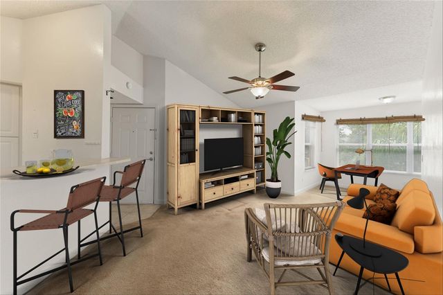 4532 COMMANDER DRIVE 2133, Orlando, FL 32822