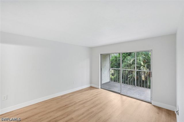 499 Forest Lakes BLVD 305, Naples, FL 34105