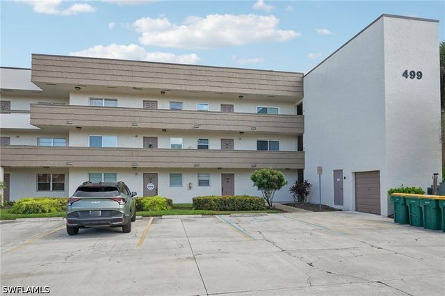 499 Forest Lakes BLVD 305, Naples, FL 34105