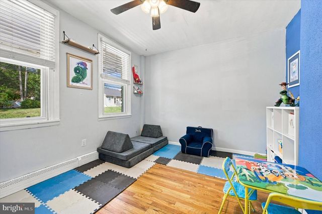 200 N SYLVANIA AVE, Jenkintown, PA 19046