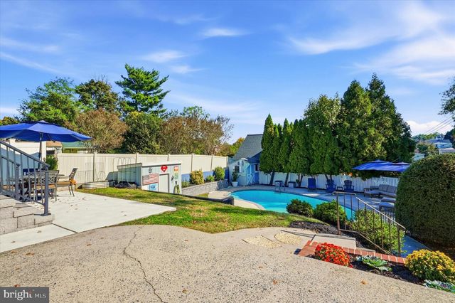 200 N SYLVANIA AVE, Jenkintown, PA 19046
