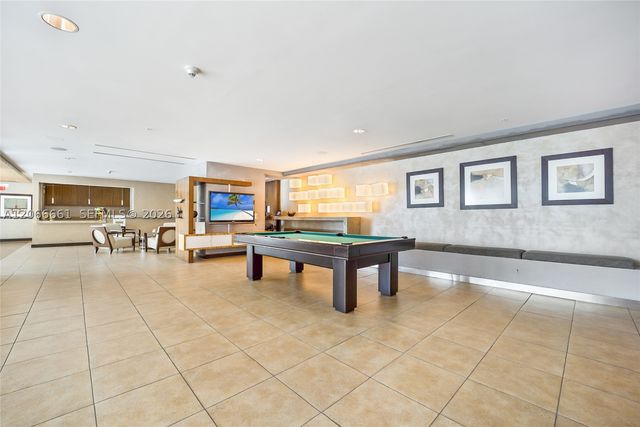 60 SW 13 ST 4208, Miami, FL 33130