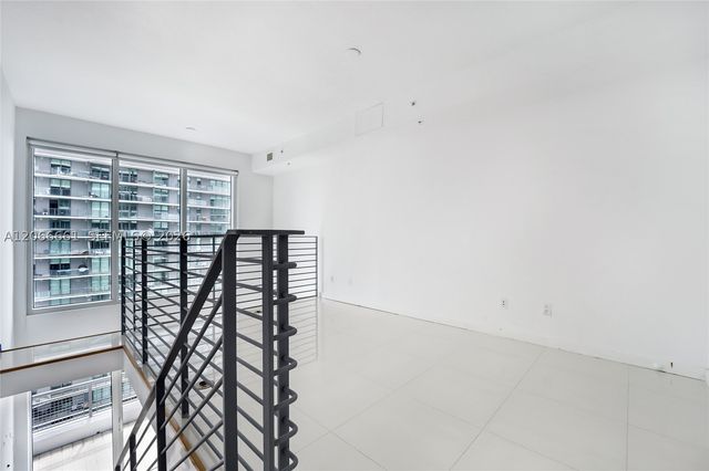 60 SW 13 ST 4208, Miami, FL 33130