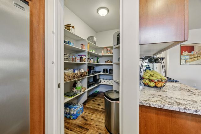 4833 Hathaway Drive, Medford, OR 97504