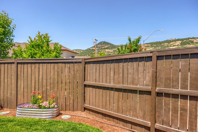 4833 Hathaway Drive, Medford, OR 97504