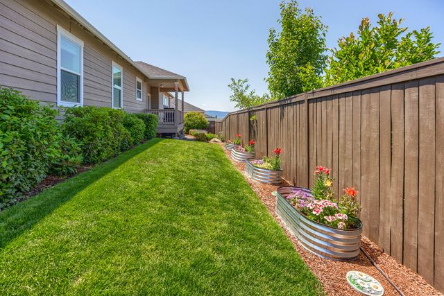 4833 Hathaway Drive, Medford, OR 97504