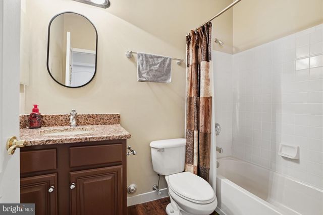 8 CARDINALFLOWER LA, West Windsor, NJ 08550