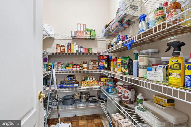 8 CARDINALFLOWER LA, West Windsor, NJ 08550