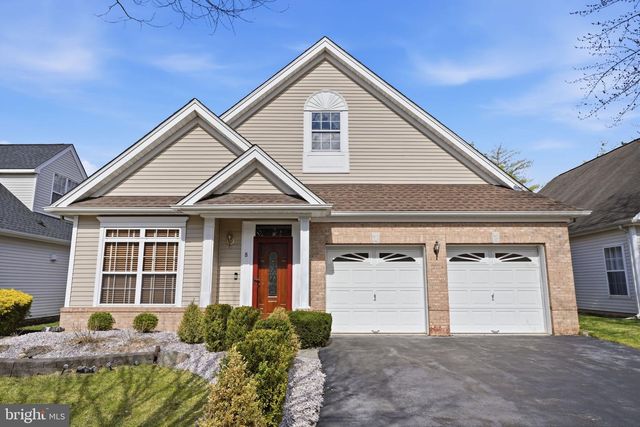 8 CARDINALFLOWER LA, West Windsor, NJ 08550