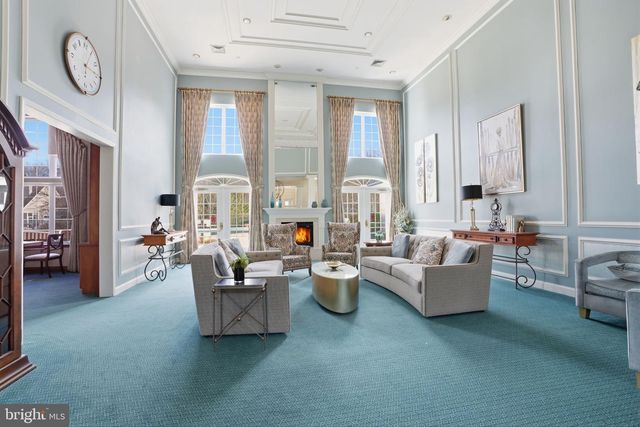 8 CARDINALFLOWER LA, West Windsor, NJ 08550