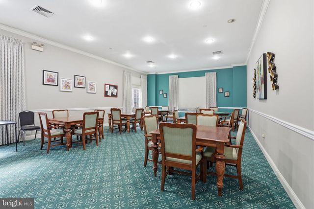 8 CARDINALFLOWER LA, West Windsor, NJ 08550