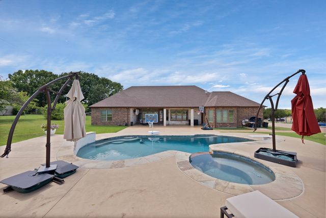 11360 County Road 1015, Crowley, TX 76036