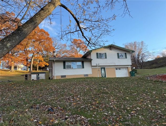 464 State Route 1027, Boggs Twp, PA 16201