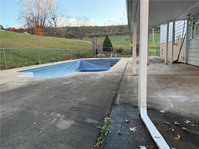 464 State Route 1027, Boggs Twp, PA 16201