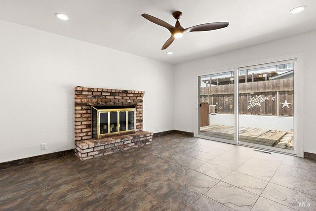 455 W M St, Benicia, CA 94510