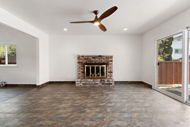 455 W M St, Benicia, CA 94510