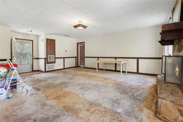120 Carriage Circle, Stockbridge, GA 30281