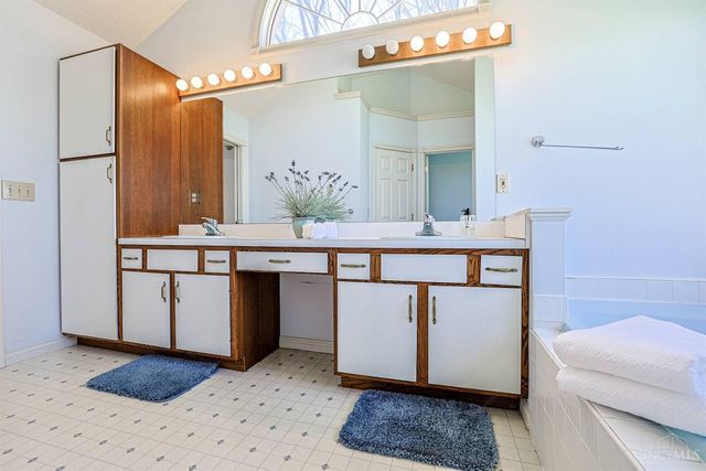 2776 London Ridge Trail, Hamilton, OH 45013