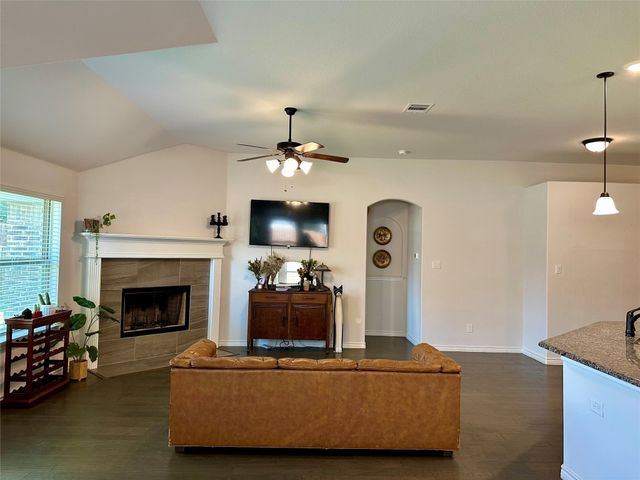 4228 Ambergate Drive, Fort Worth, TX 76036