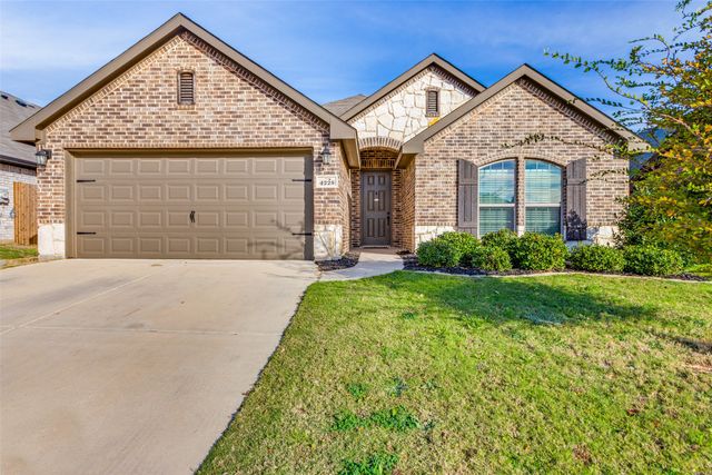 4228 Ambergate Drive, Fort Worth, TX 76036