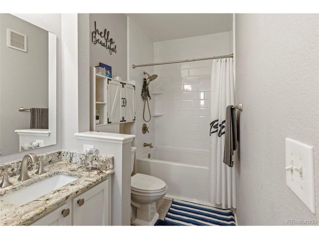 18727 E Yale Cir D, Aurora, CO 80013