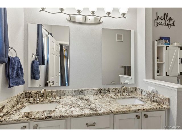 18727 E Yale Cir D, Aurora, CO 80013
